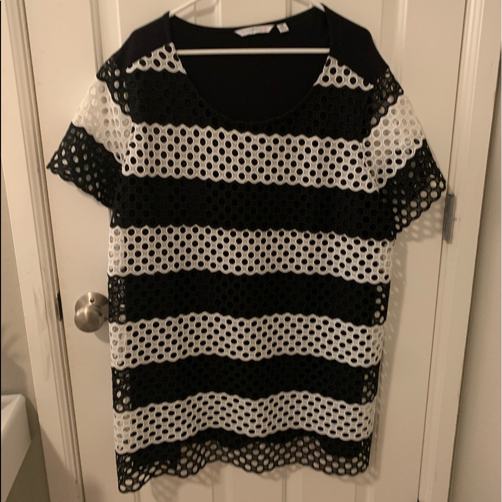 Isaac Mizrahi lace top!!!